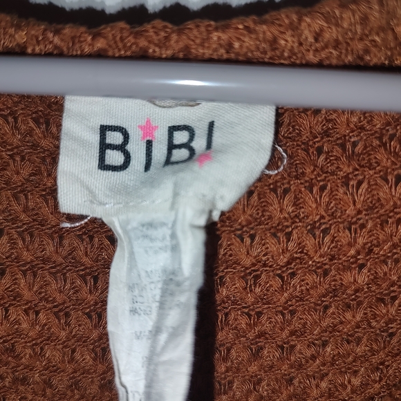 BiBi Rust V-Neck Sweater - Picture 2 of 3